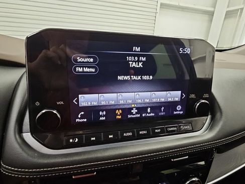 Used 2023 Nissan Rogue Platinum AWD/4WD image 16