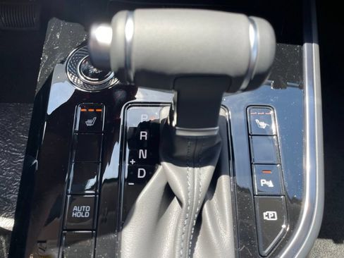 New 2026 Kia Niro EX FWD image 22