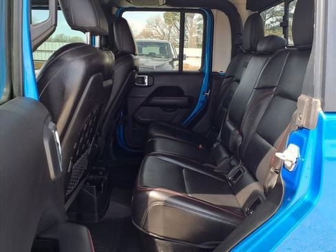 Used 2022 Jeep Gladiator Rubicon w/ Cold Weather Group image 11