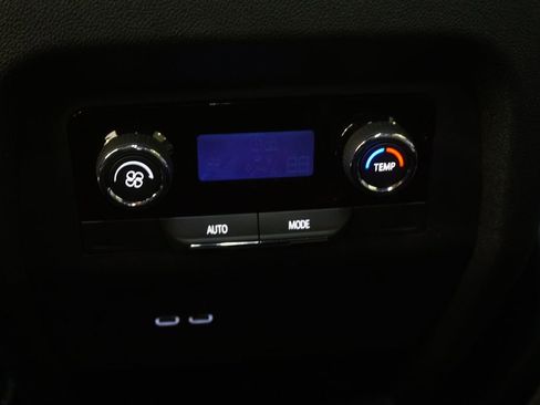 New 2026 Chevrolet Traverse LT image 24