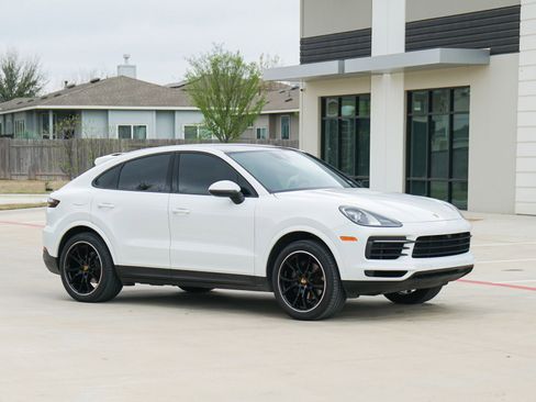 Used 2020 Porsche Cayenne image 14