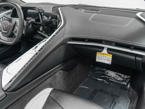 Used 2025 Chevrolet Corvette Stingray Preferred Conv w/ Chrome Exterior Badge Package RWD image 14