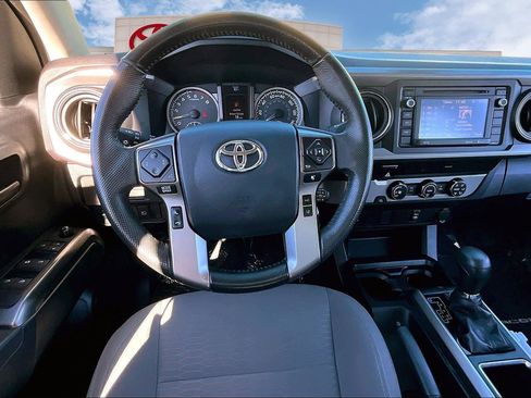Certified 2019 Toyota Tacoma SR5 image 5