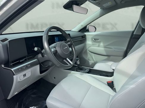 Used 2025 Hyundai Kona SEL image 9