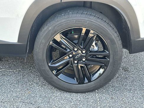 Certified 2024 Chevrolet Trax ACTIV w/ Sunroof Package FWD image 12