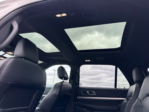 Used 2019 Ford Explorer XLT w/ Equipment Group 202A image 32