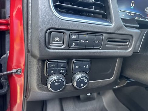 Used 2022 Chevrolet Tahoe RST image 27