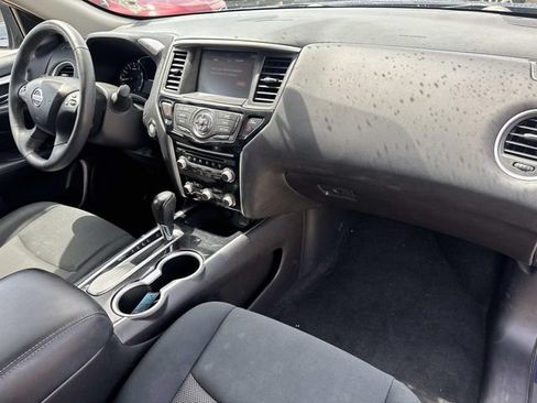 Used 2018 Nissan Pathfinder SV FWD image 12