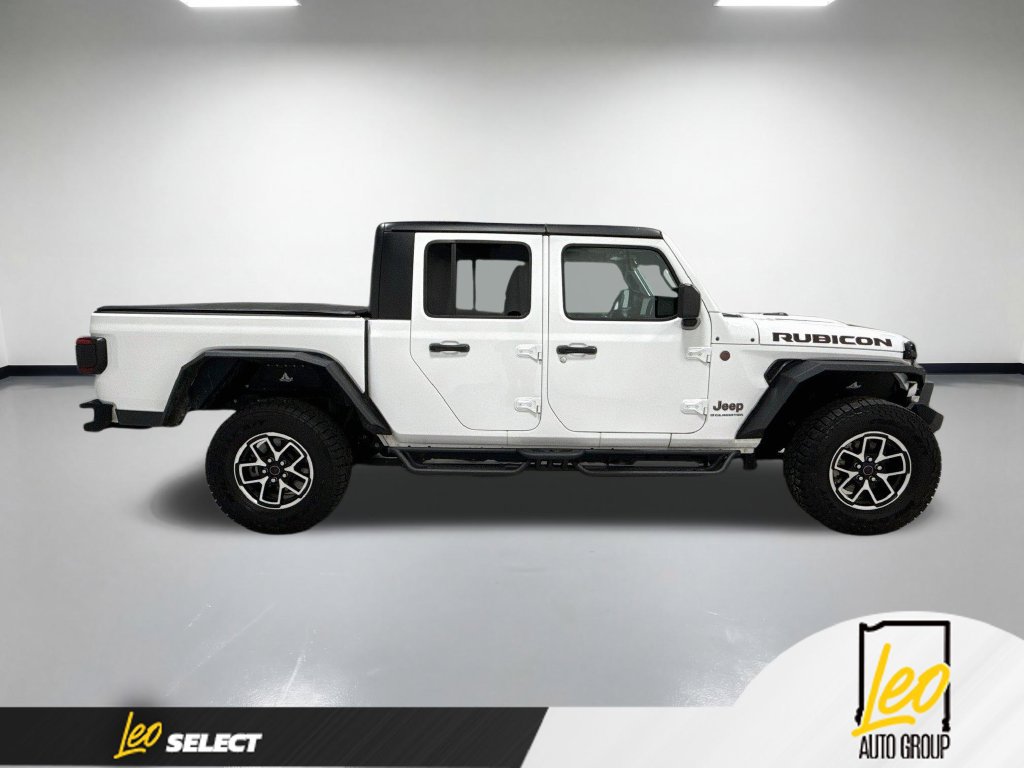 Used 2024 Jeep Gladiator Rubicon w/ Technology Group AWD/4WD image 6