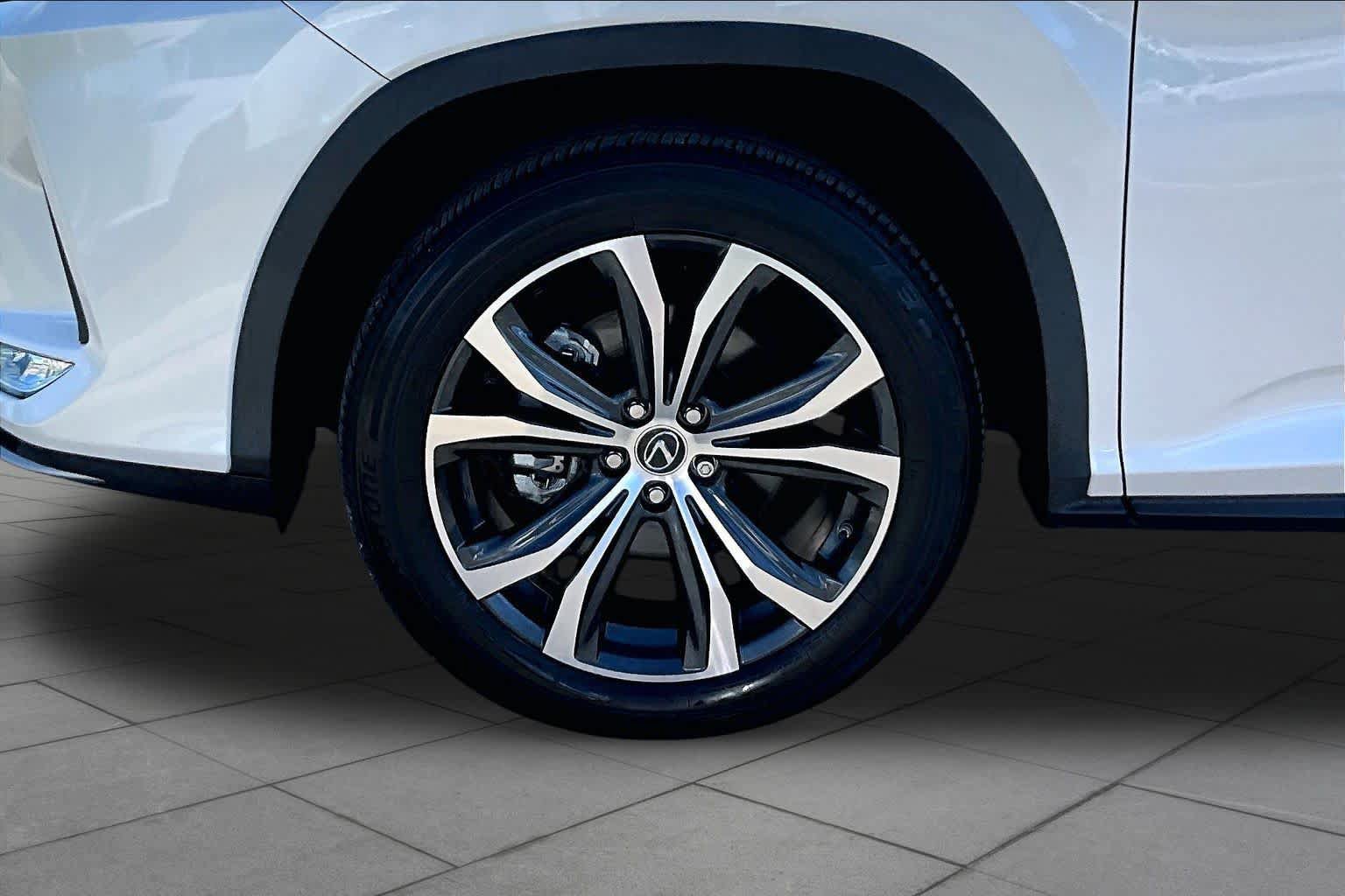 Used 2022 Lexus RX 350 FWD w/ Premium Package image 11