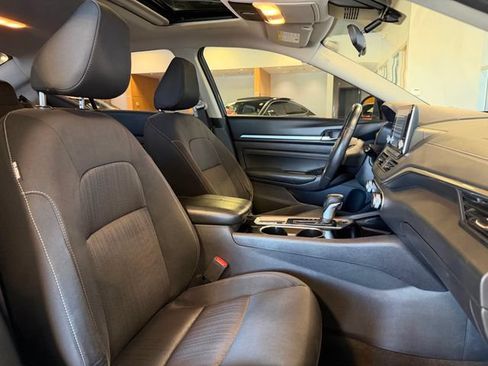 Used 2022 Nissan Altima 2.5 SV w/ SV Premium Package FWD image 23