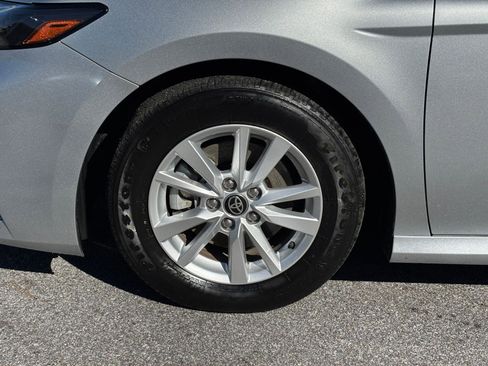 Used 2025 Toyota Camry LE image 34