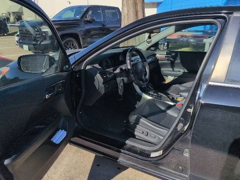 Used 2017 Honda Accord EX-L image 8