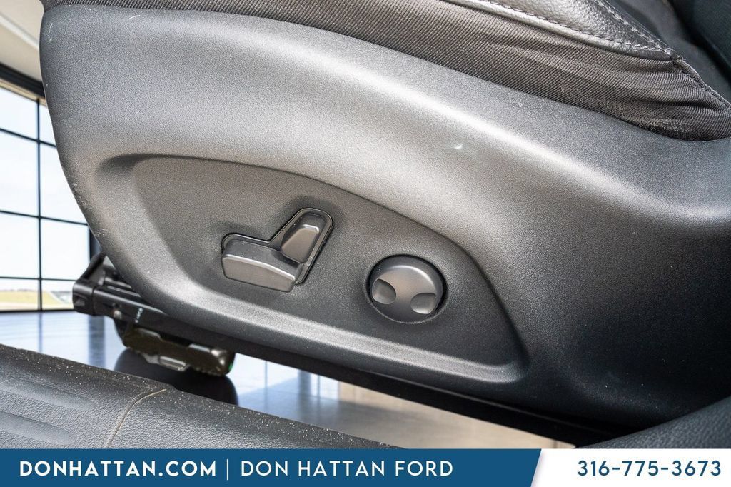 Used 2023 Jeep Compass Limited AWD/4WD image 15