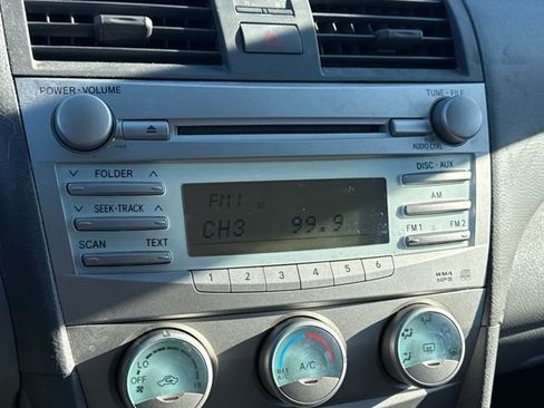 Used 2009 Toyota Camry LE image 20