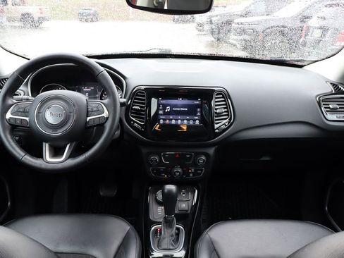 Used 2020 Jeep Compass Latitude image 39