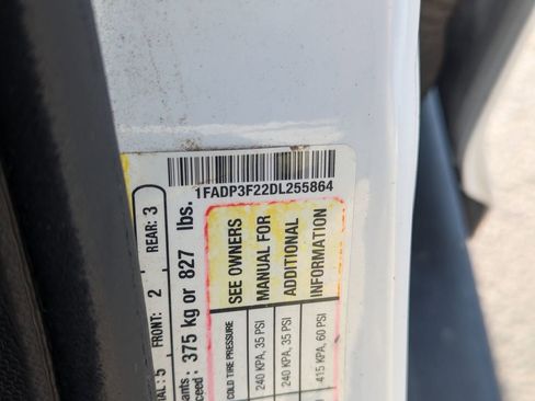 Used 2013 Ford Focus SE image 32