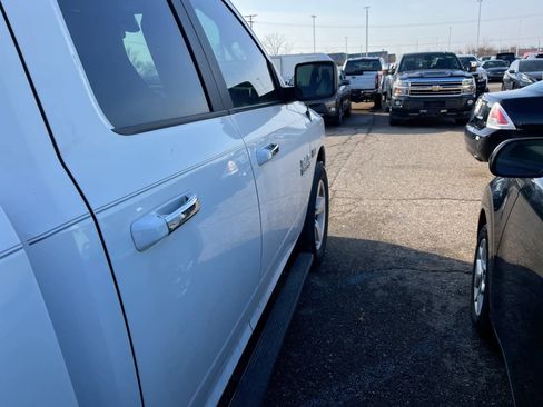 Used 2017 RAM 1500 Classic SLT image 19