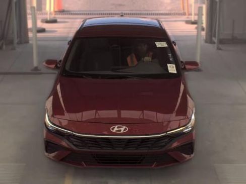 Used 2025 Hyundai Elantra Hybrid FWD image 2