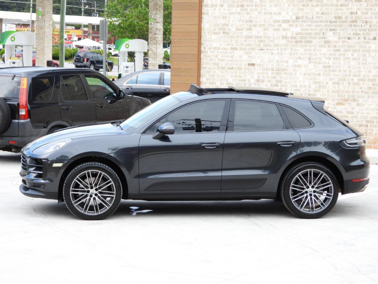 Used 2020 Porsche Macan S AWD/4WD image 22