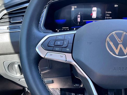 Certified 2023 Volkswagen Tiguan SE image 23