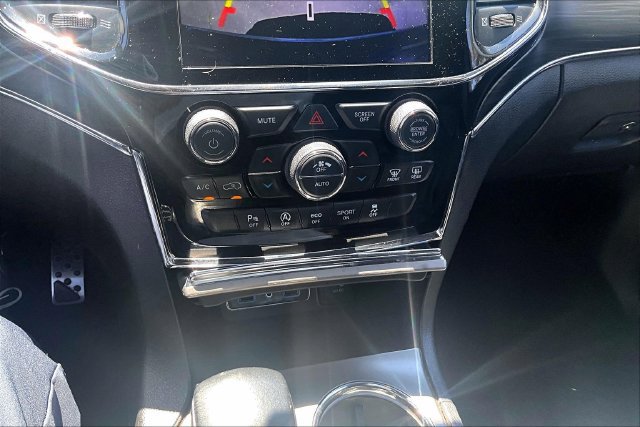 Used 2019 Jeep Grand Cherokee Limited w/ Luxury Group II RWD image 33