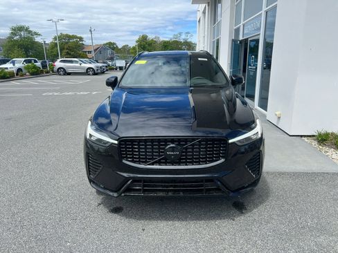 New 2025 Volvo XC60 B5 Ultra w/ Climate Package image 3