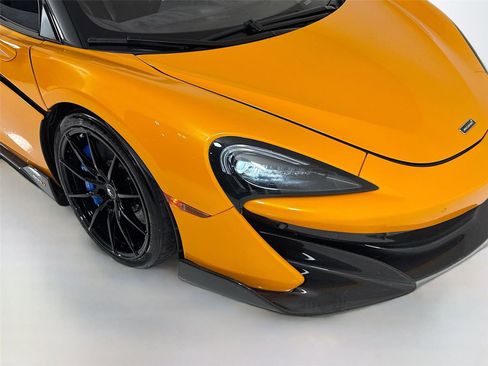 Used 2020 McLaren 600LT Spider image 33