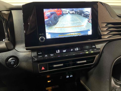 Used 2025 Toyota Camry LE w/ Convenience Package FWD image 6