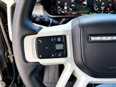 Used 2024 Land Rover Defender 110 X-Dynamic SE image 21