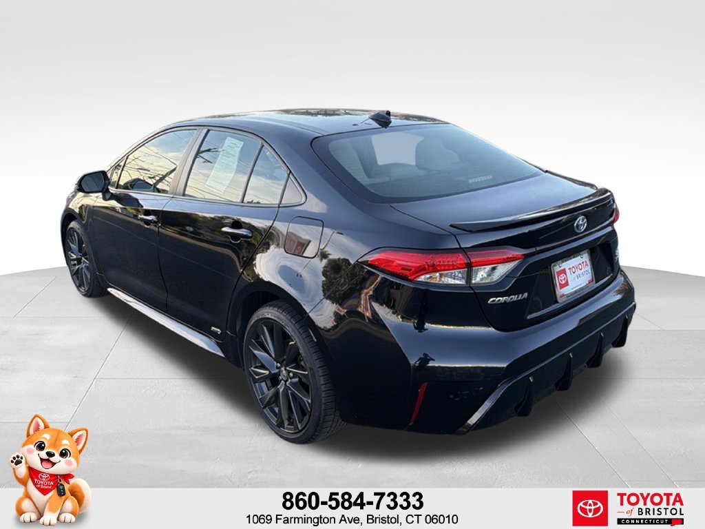 Used 2023 Toyota Corolla SE AWD/4WD image 5