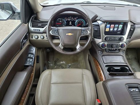 Used 2019 Chevrolet Suburban Premier image 11