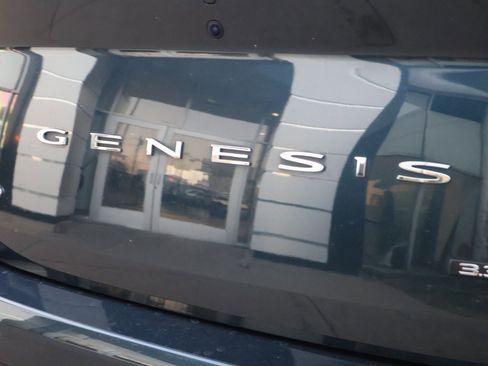 Used 2023 Genesis G70 3.3T w/ Sport Prestige Package image 18