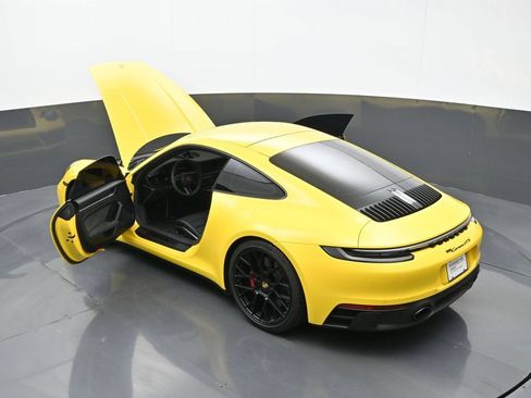 Certified 2024 Porsche 911 Carrera GTS RWD image 24