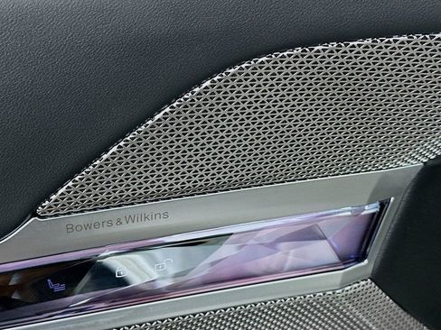 Certified 2023 BMW 760i xDrive w/ Parking Assistance Package image 19