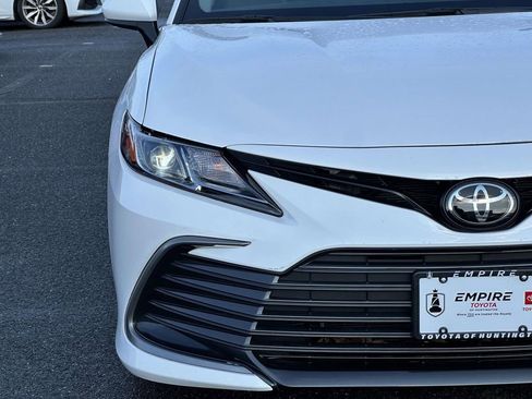 Used 2023 Toyota Camry LE image 9