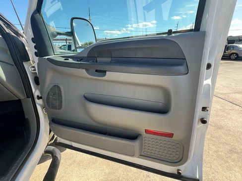 Used 2003 Ford F250 XL AWD/4WD image 21