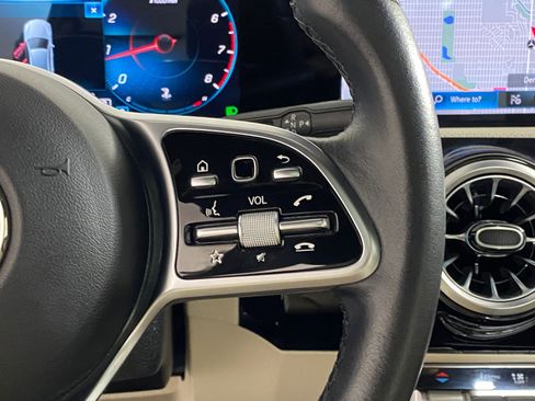 Used 2022 Mercedes-Benz A 220 4MATIC image 30