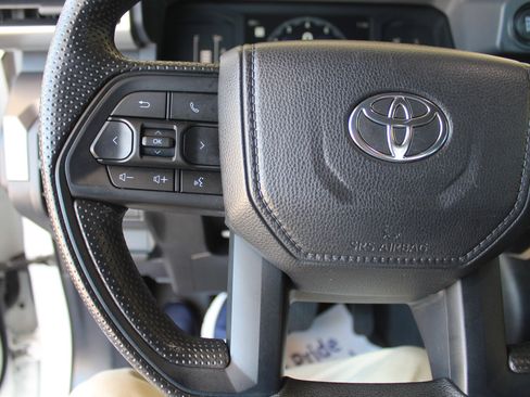 Used 2024 Toyota Tacoma 2WD Double Cab image 13