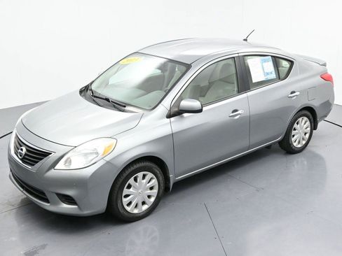 Used 2013 Nissan Versa SV w/ Convenience Pkg image 31