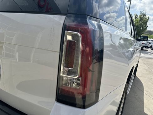 Used 2018 GMC Yukon SLT w/ Open Road Package image 18