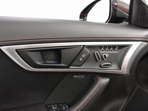 Used 2020 Jaguar F-TYPE R image 23