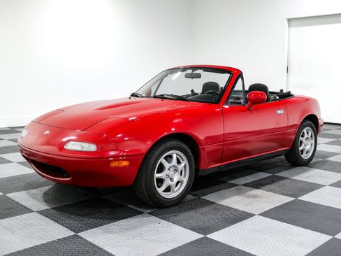Used 1995 MAZDA MX-5 Miata RWD image 5