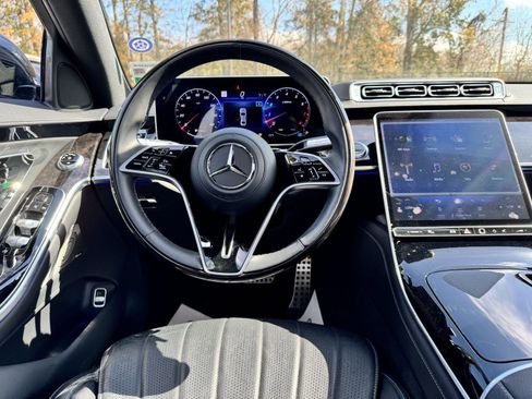 Certified 2023 Mercedes-Benz S 500 4MATIC image 18