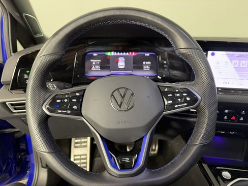 Used 2024 Volkswagen Golf R AWD/4WD image 26