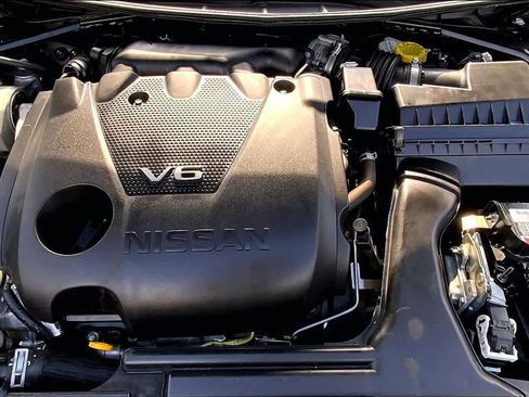 Used 2022 Nissan Maxima SV w/ Floor Mat Group image 28