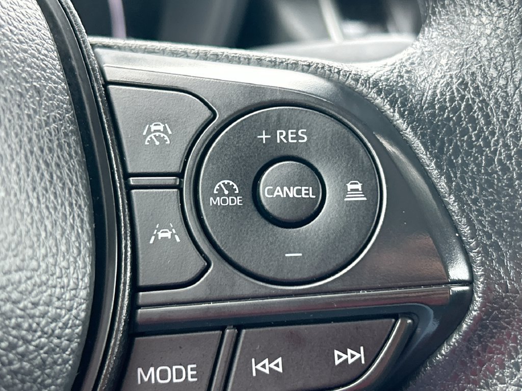Used 2026 Toyota Corolla LE FWD image 17