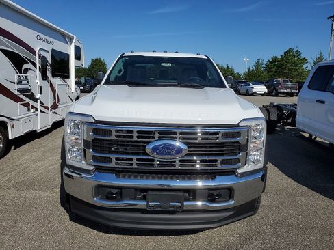 New 2024 Ford F550 4x4 SuperCab Super Duty image 2