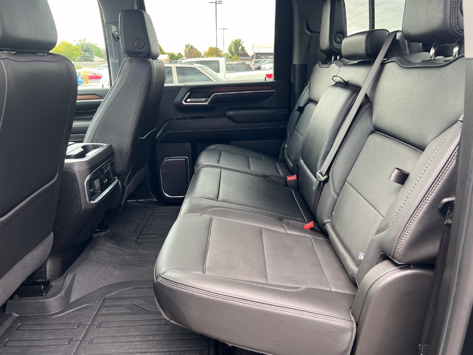 Used 2024 GMC Sierra 3500 Denali w/ Denali Reserve Package AWD/4WD image 10