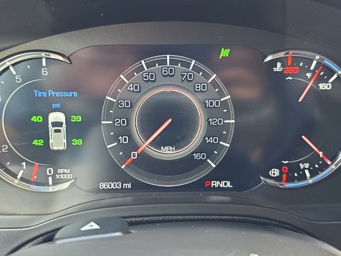 Used 2020 Cadillac Escalade Luxury RWD image 22